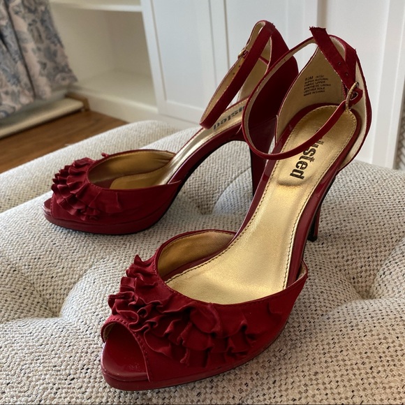 Unlisted red ruffle open toe heels w/ ankle strap - Picture 6 of 6